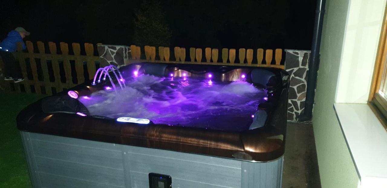 Forrest Hotel Chomutov Kültér fotó