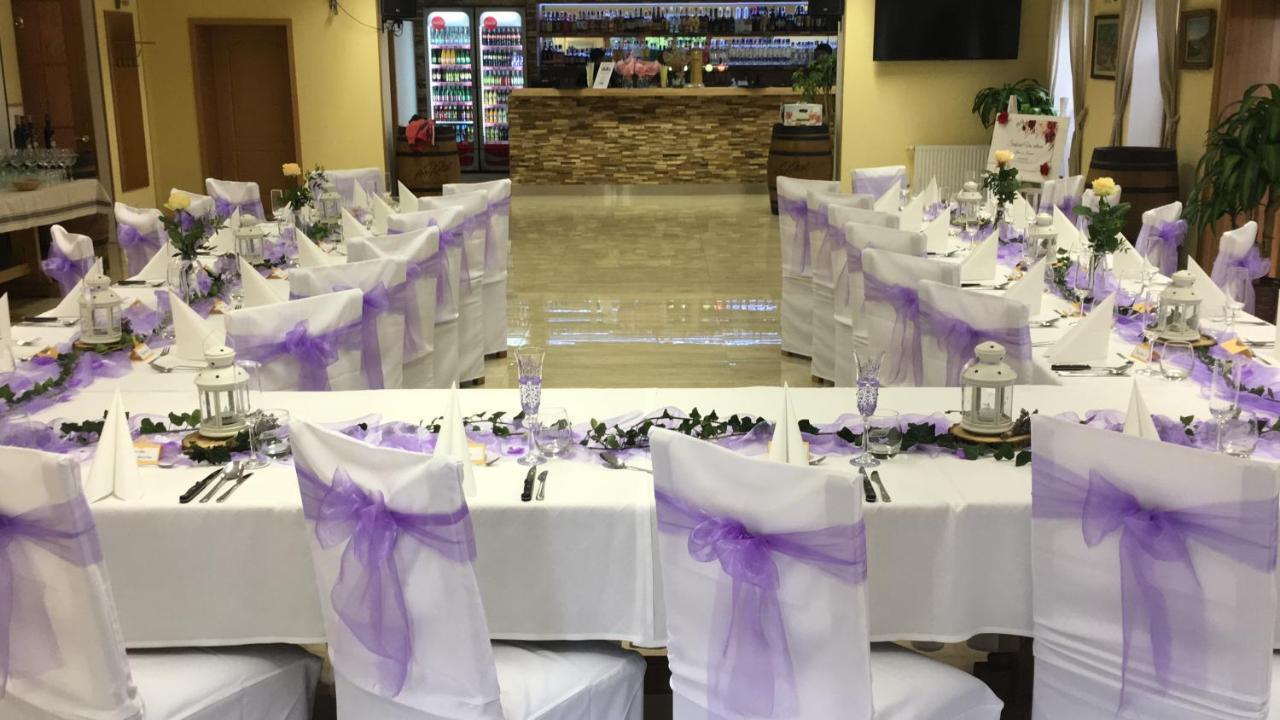 Forrest Hotel Chomutov Kültér fotó