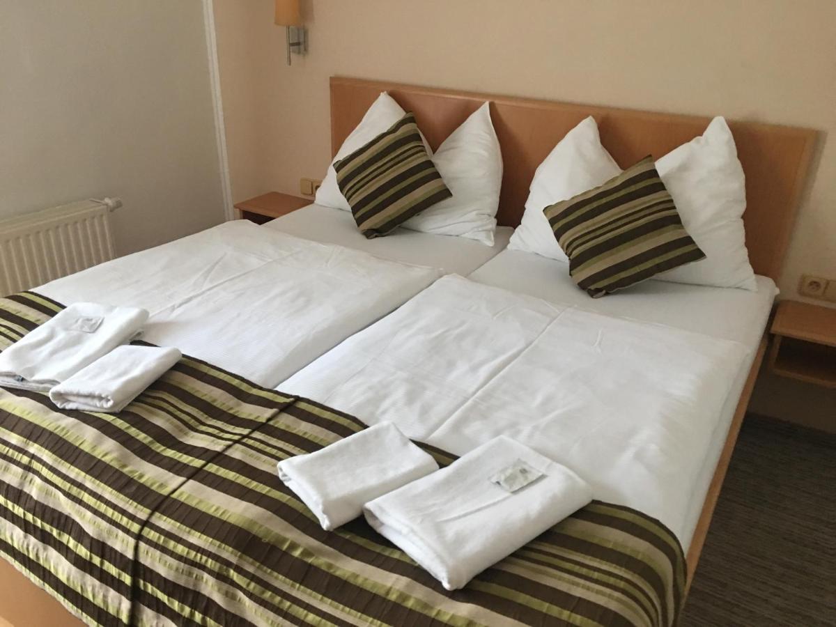 Forrest Hotel Chomutov Kültér fotó