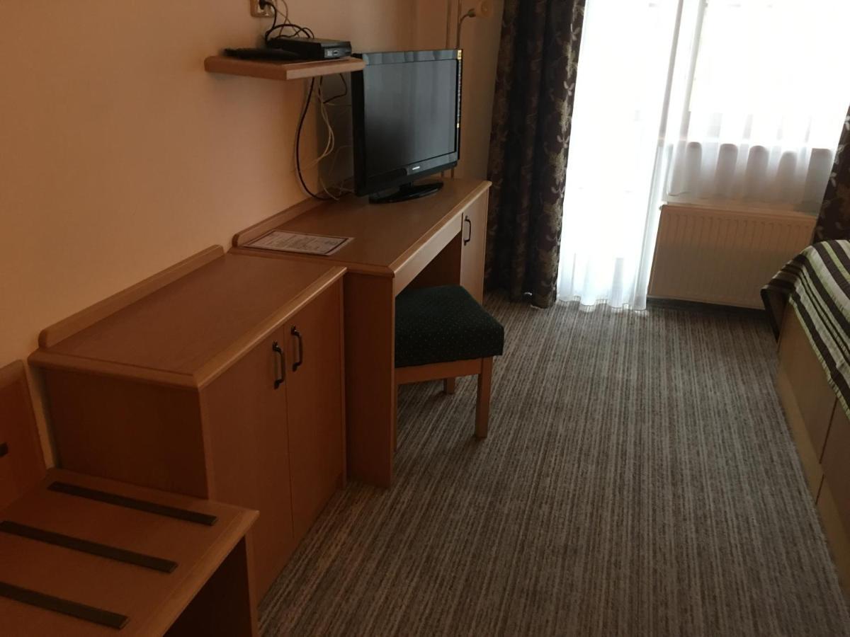 Forrest Hotel Chomutov Kültér fotó