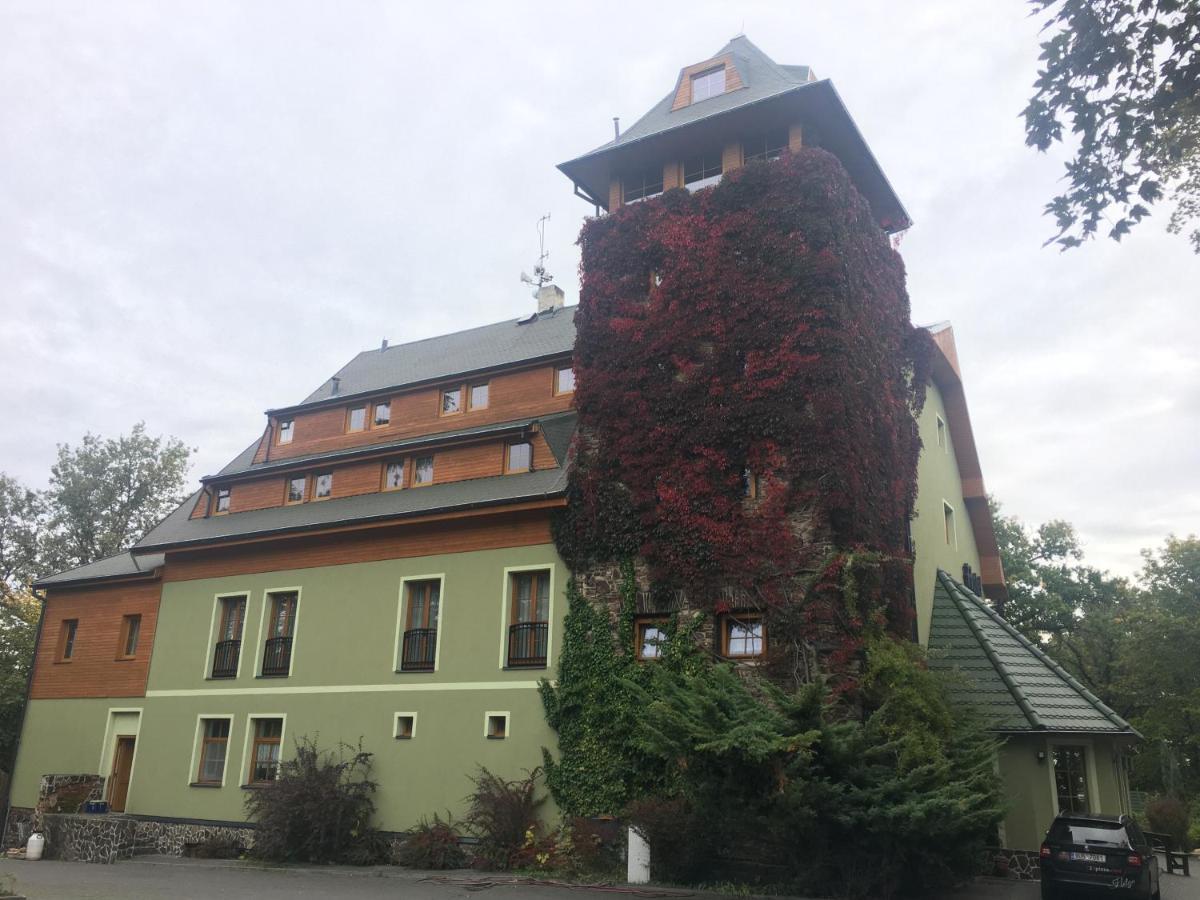 Forrest Hotel Chomutov Kültér fotó
